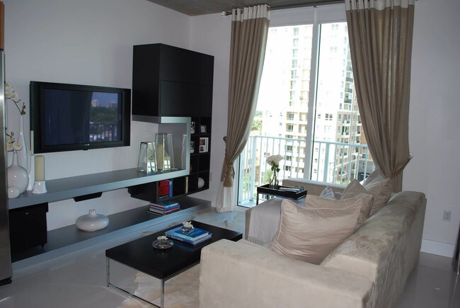 living rrom - 3180 Coral Way