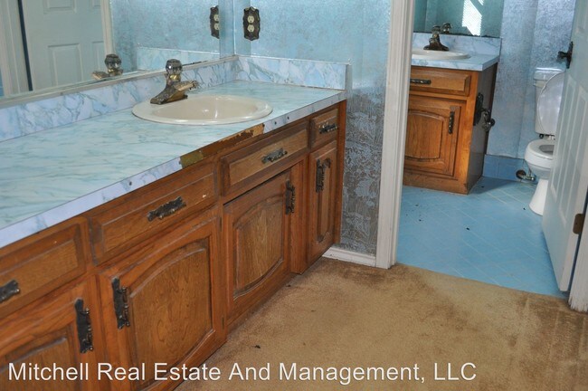 3 Br 2 5 Bath House 11001 Granbury Hwy For Rent In Building Photo 3 Br 2 5 Bath House 11001 Granbury Hwy