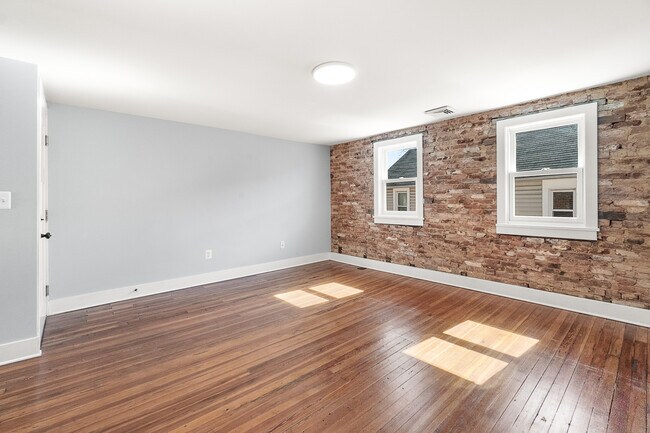 Foto del edificio - 200 W 5th St