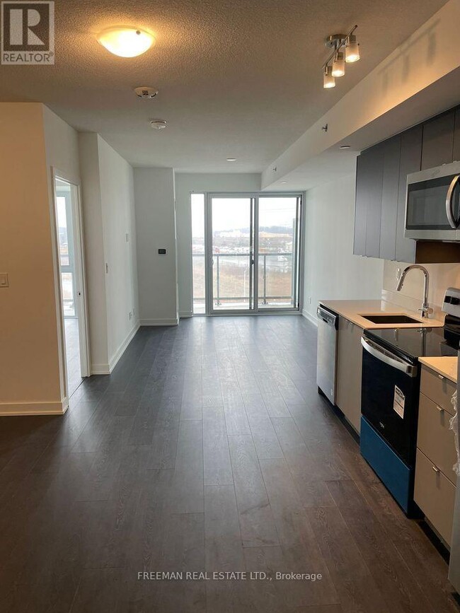 Building Photo - 3200 Dakota Cmn