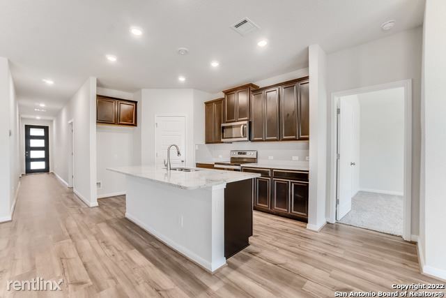 Foto del edificio - 3 br, 2 bath House - 3017 Hess Blvd