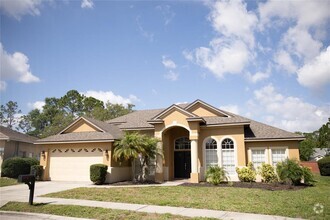 Building Photo - 664 Field Club Cir