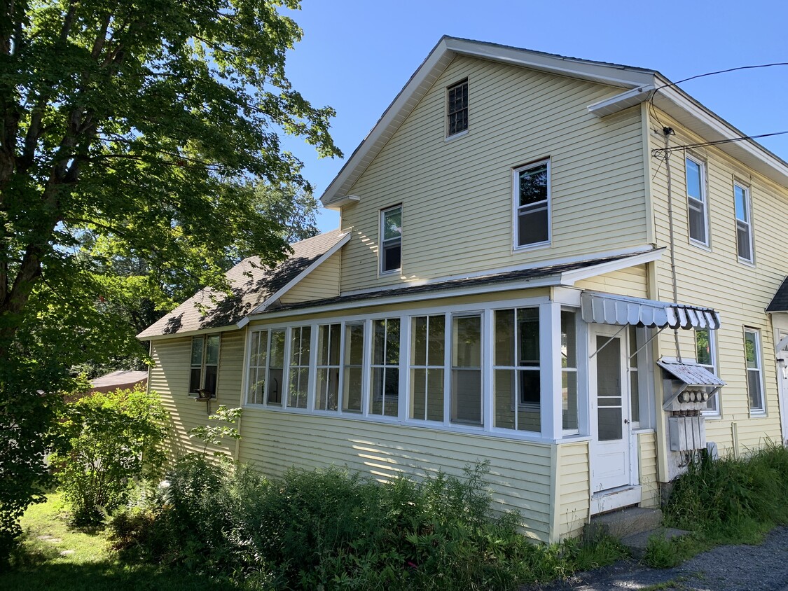 Primary Photo - 25 Main St