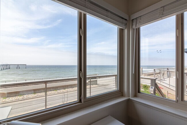Building Photo - 2061 Beach Blvd