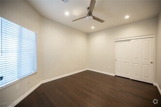 Building Photo - 11119 River Hills Ln