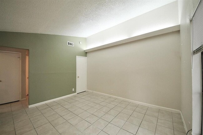 Building Photo - 2809 Parker Ln