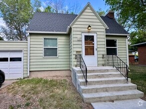 Building Photo - 1125 E Benton St