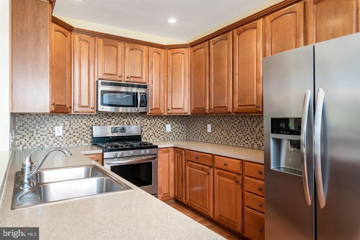 2001 Idlewild Blvd, Fredericksburg, VA 22401 Townhouse for Rent in