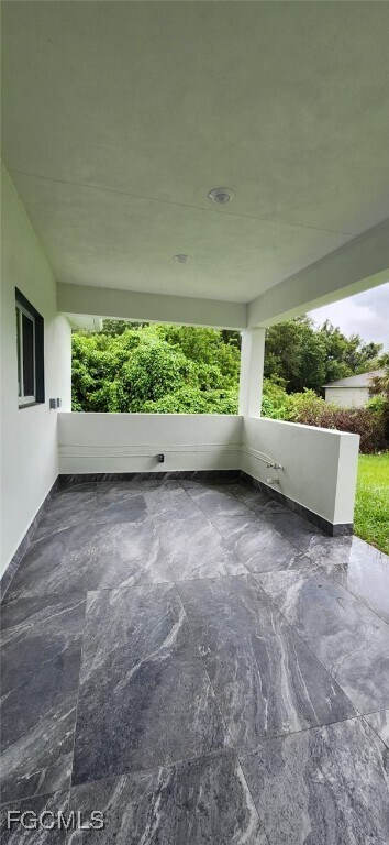Foto del edificio - 128 Bell Blvd