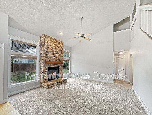 Foto del edificio - 13143 W Heatherbrook Dr