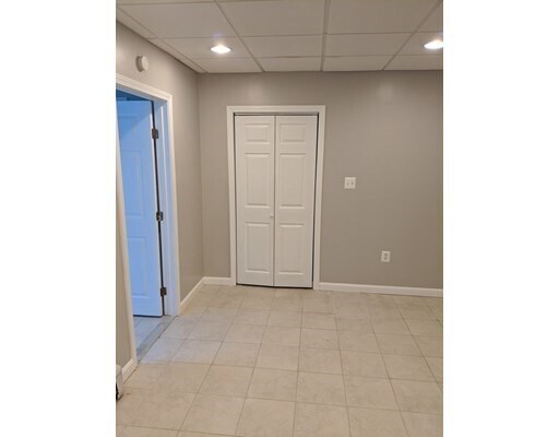 Foto del edificio - 20 Ledgewood Rd