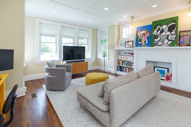 Foto del edificio - 108 S Notre Dame Ave