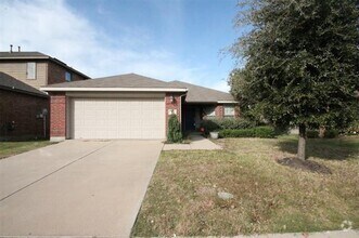 Building Photo - 300 Bluefinch Dr