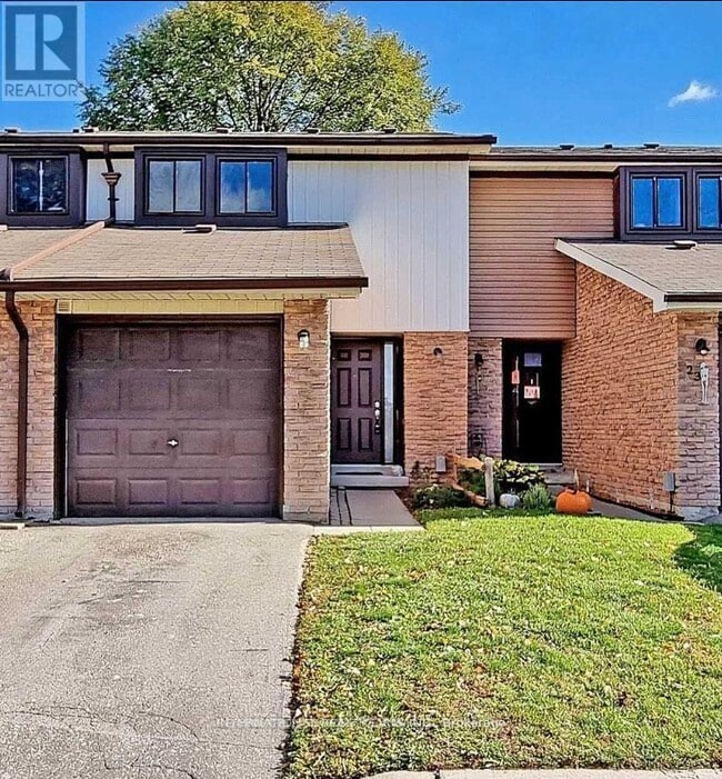 Building Photo - 221-221 Ormond Dr