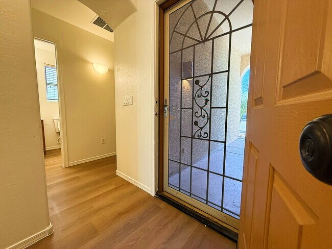 Foto del edificio - Beautiful Goodyear Home in Centerra – Spacious, Stylish & Move-In Ready!