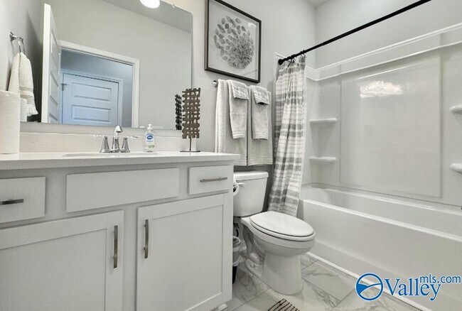 Foto del edificio - 15801 Ruthie Lynn Dr