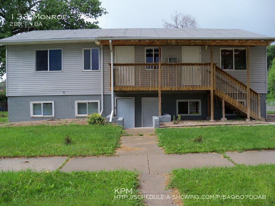 Primary Photo - 132 Monroe St