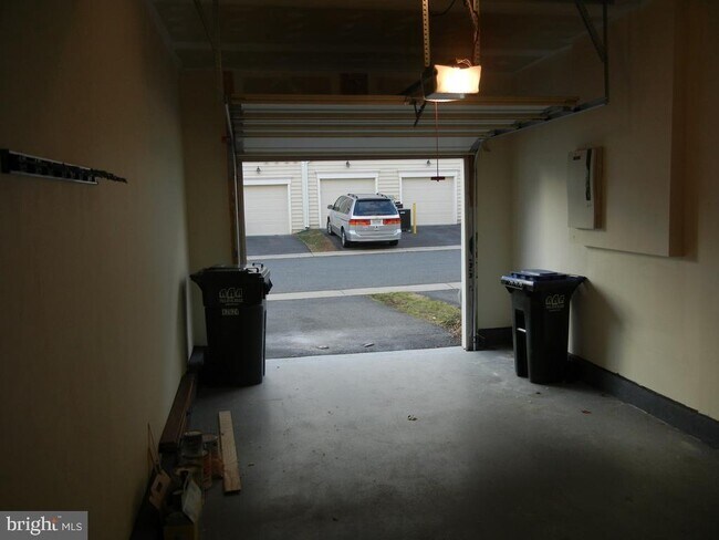 Building Photo - 22703 Verde Gate Terrace