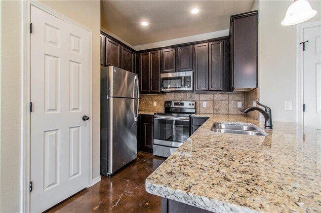 Building Photo - 521 Jack Rabbit Ln