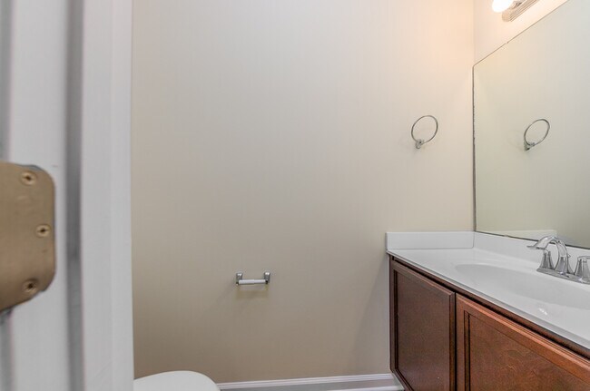 Building Photo - 205 Grove Ln