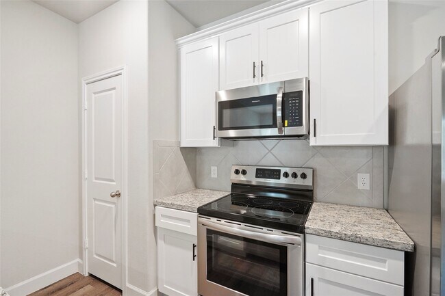 Foto del edificio - 412-414 Avenue H