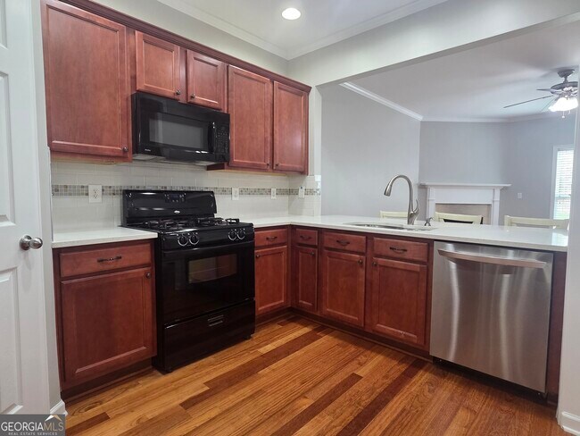 Foto del edificio - 2720 Beynon Ln NE