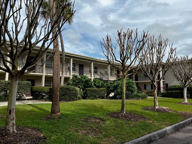Building Photo - 2207 S Carolina Ave