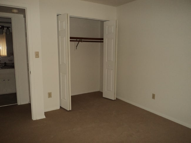 Building Photo - 104 Clinkscales Rd