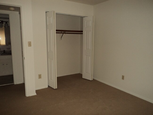 Building Photo - 104 Clinkscales Rd