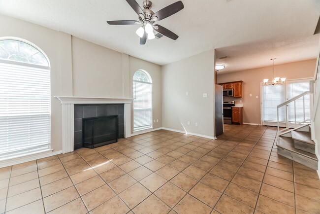 Building Photo - 1505 Collin Dr