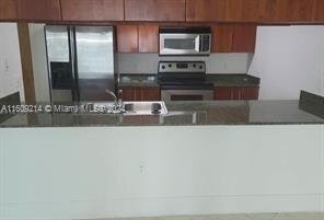 Building Photo - 1200 Brickell Bay Dr