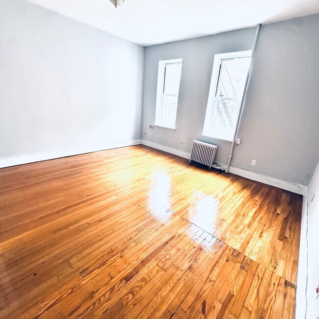 Foto del edificio - 706 Washington Ave