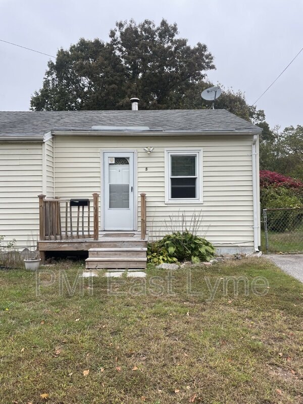 5 Midway Oval, Groton, CT 06340 Condo for Rent in Groton, CT