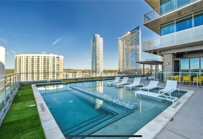 Resort style heated pool - 222 West Ave