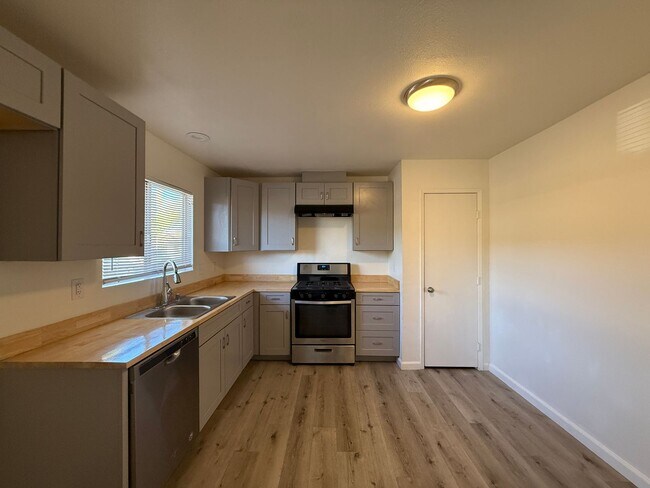 Foto del edificio - Palmdale 1 bedroom