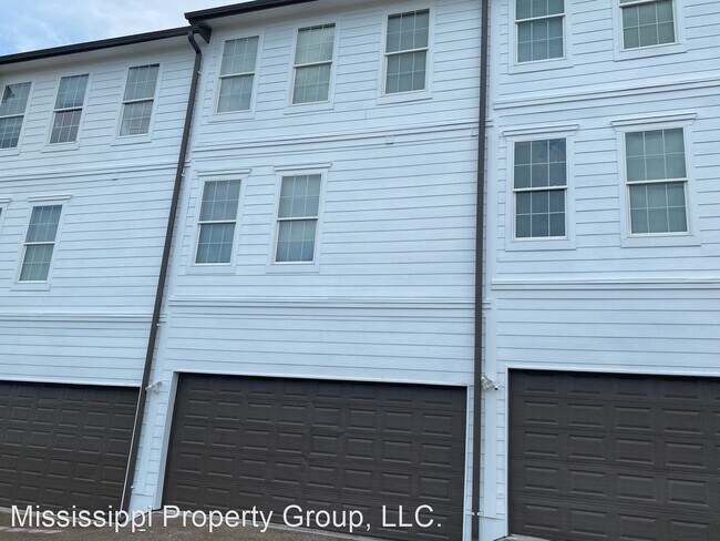 Building Photo - 3 br, 3 bath House - 234 Town Center Drive