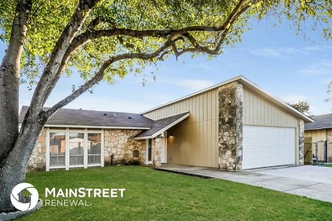 Building Photo - 5954 Autumn Lake