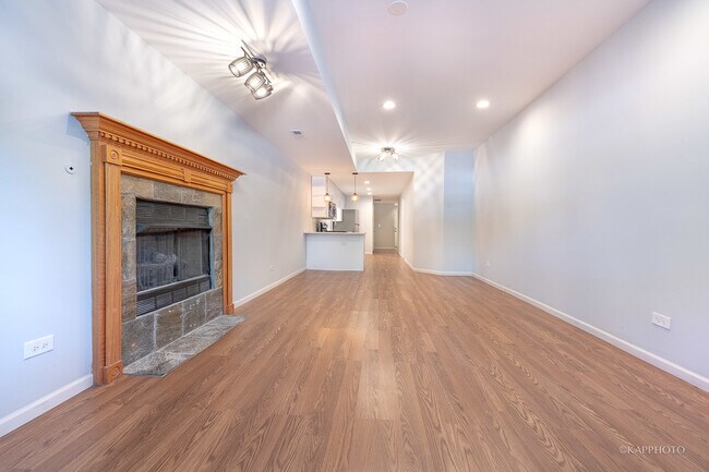 Building Photo - 333 S Leavitt St