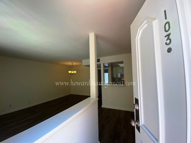 Foto del edificio - 2355 Bentley Ave