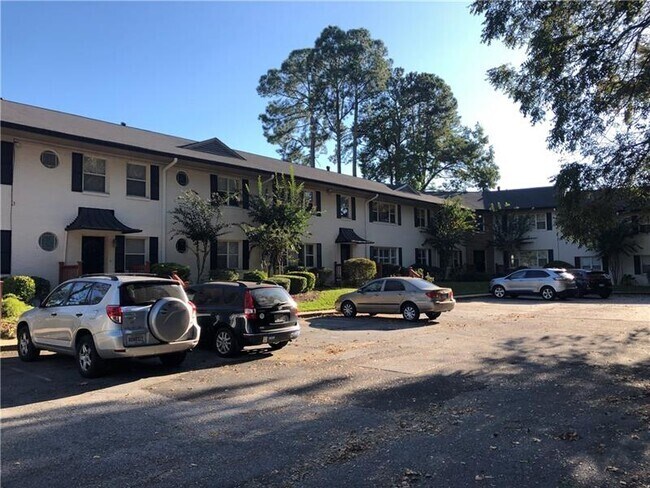 Foto del edificio - 2477 N Decatur Rd