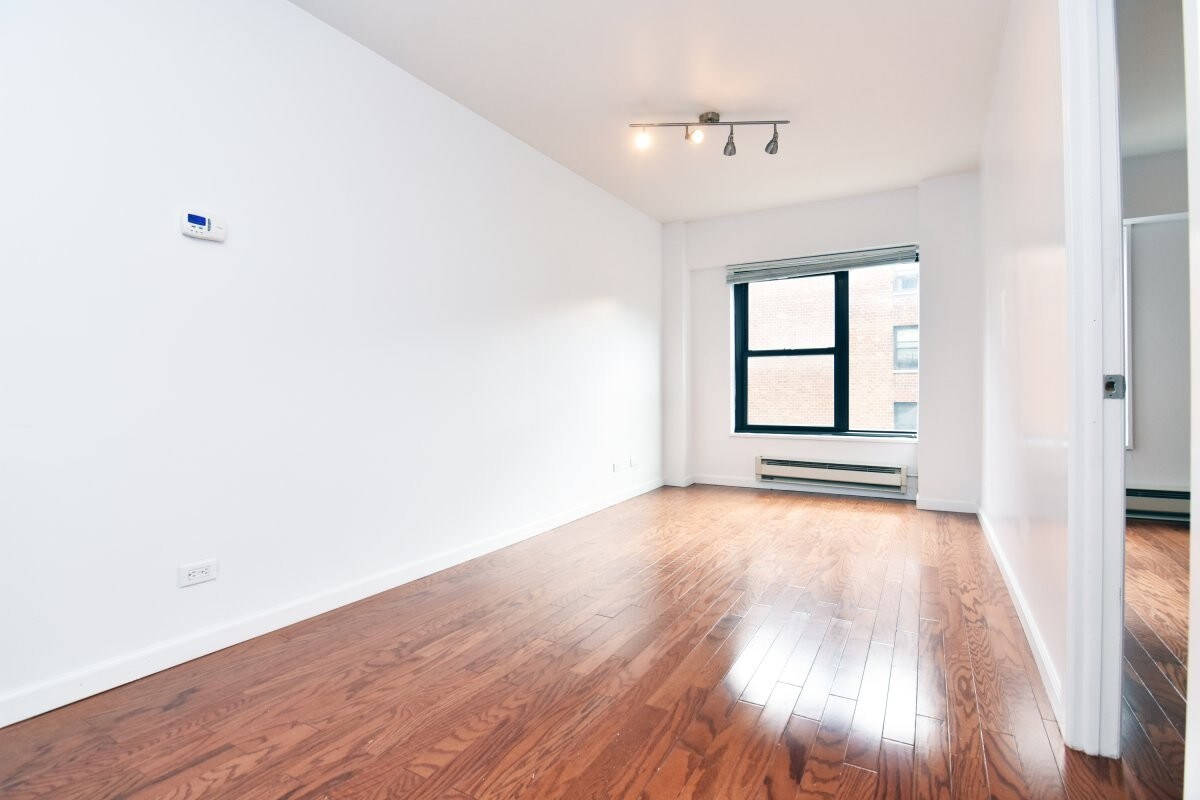 Primary Photo - 301 West 130th Street