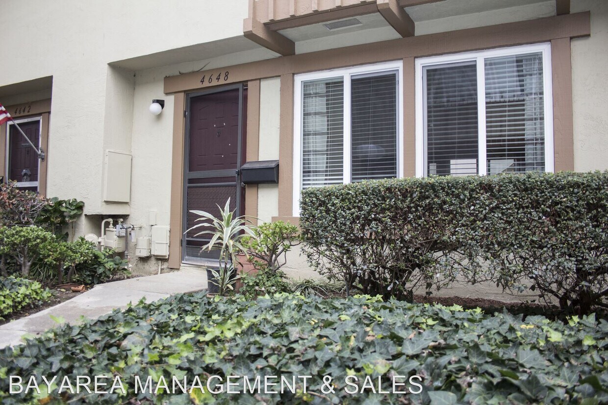 Primary Photo - 2 br, 1.5 bath House - 4648 Balboa Way