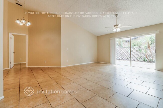 Building Photo - 3700 Montclair Dr