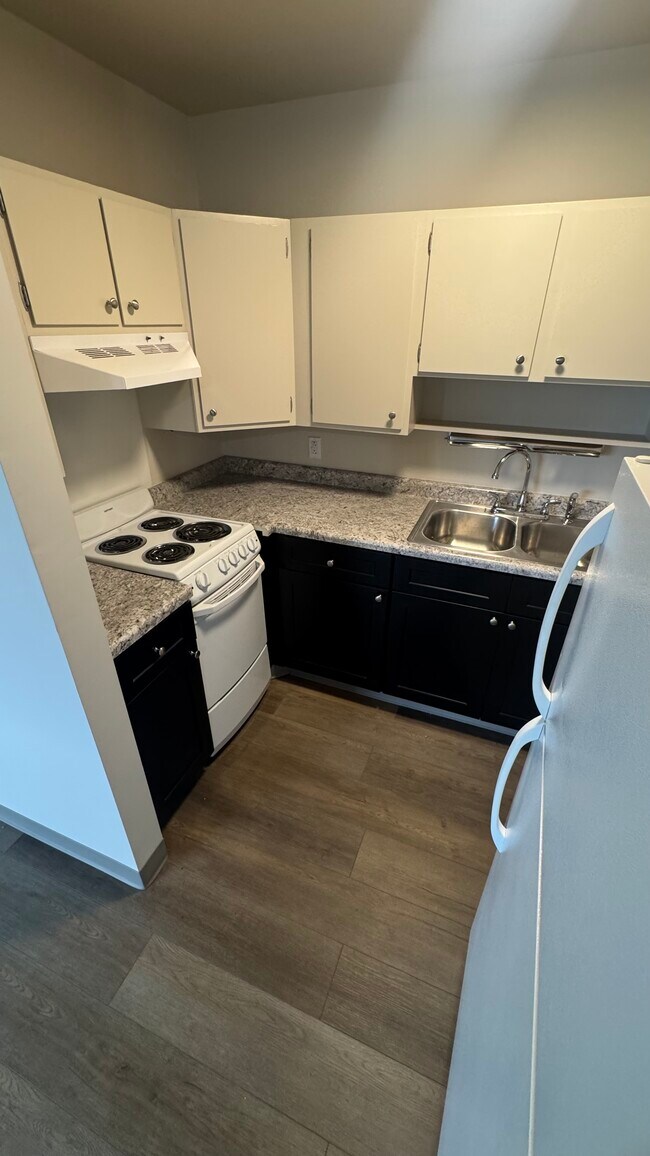 Foto del edificio - 655 Columbia Dr