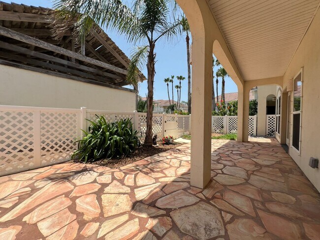 Foto del edificio - 14813 Leeward Dr