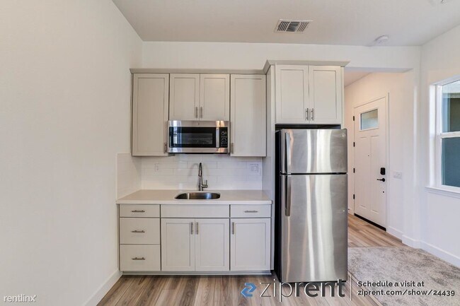 Building Photo - 1 br, 1 bath House - 8333 Evans Tree Dr, R...