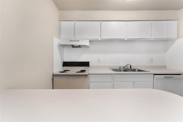 Building Photo - 817 S Elm St