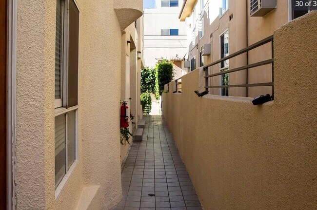Entry walkway - 627 N Sweetzer Ave