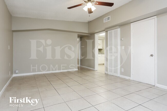 Building Photo - 1531 NW 11th Ct