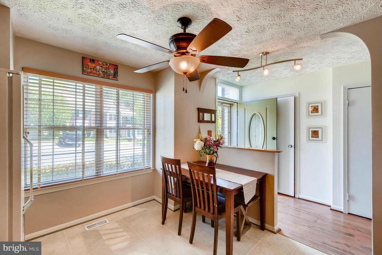 Primary Photo - 3312 Betterton Cir